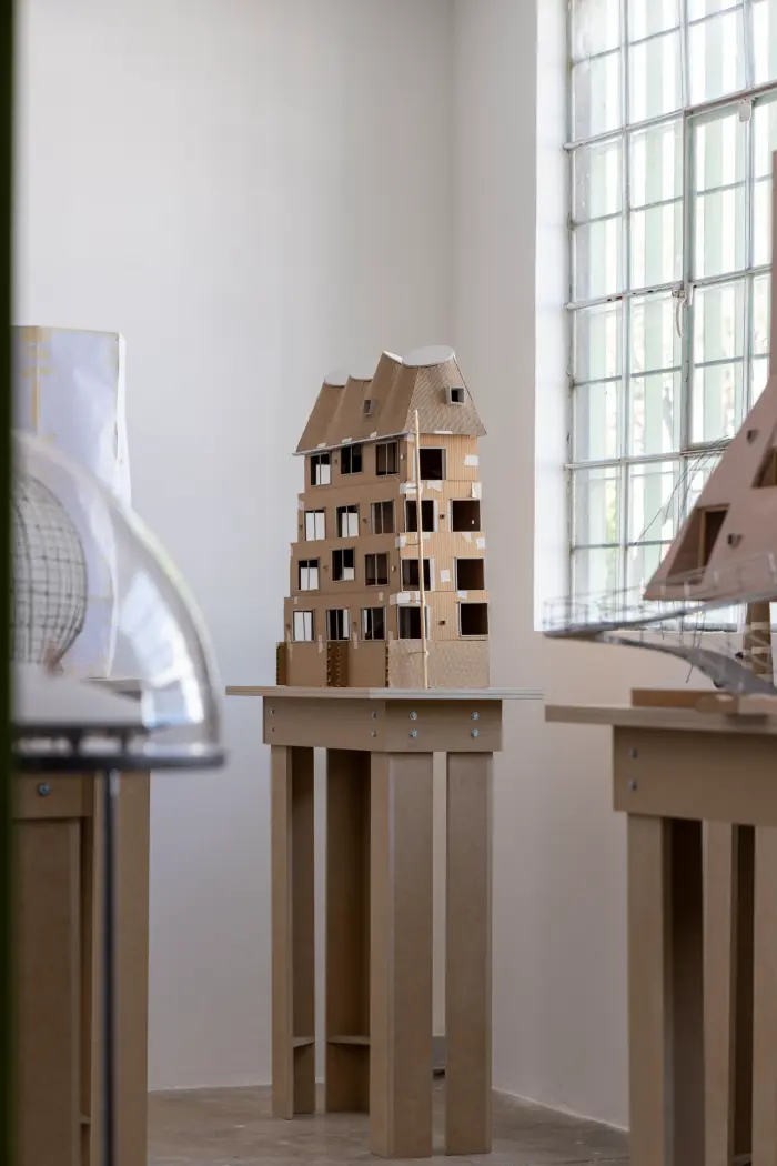 Building with a Hat, Model 1:25 — Photo: LIGA. Mads Bjørn Christiansen