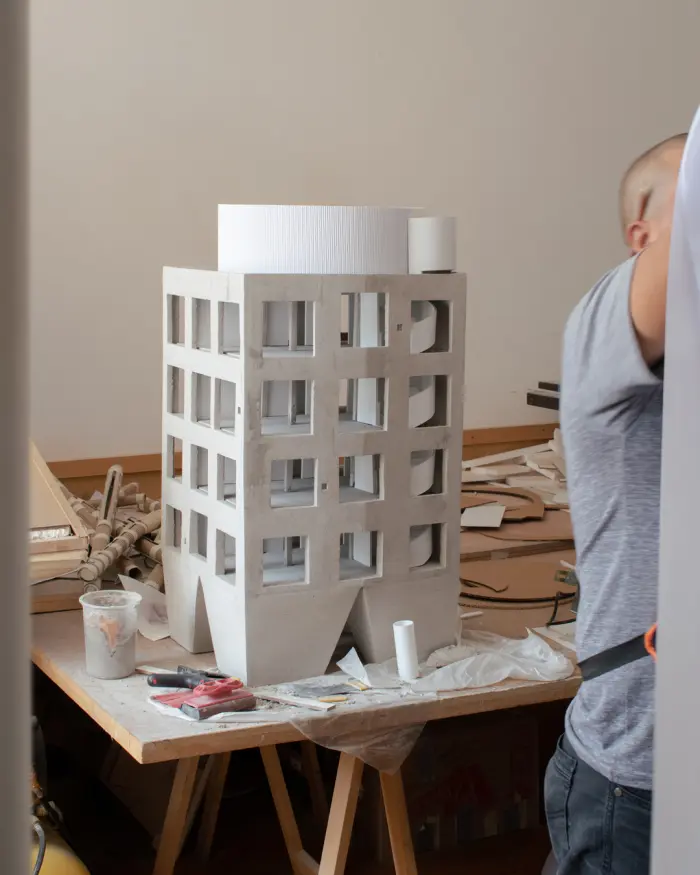 Building with Four Legs, Model 1:25 — Photo: Taller Isidoro Michan-Guindi. Mads Bjørn Christiansen